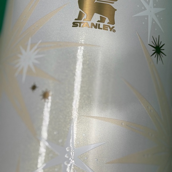 Stanley Cup Quencher Luxe 40 oz Tumbler Starlight Shimmer Gold Star Design, New - Picture 9 of 13